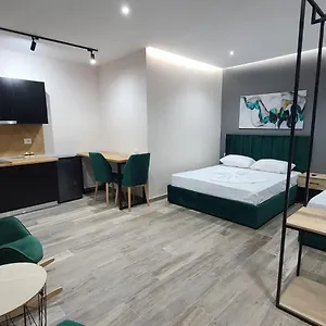 Tian & Hojz Villa