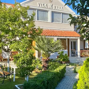  Affittacamere M Vera With Kitchen And