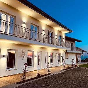 Sol Gjiri Lalzit Apartment